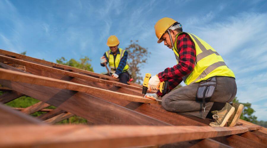 Professional gutter cleaning in Foss, OK